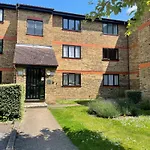 Lovely 1 Bedroom Flat